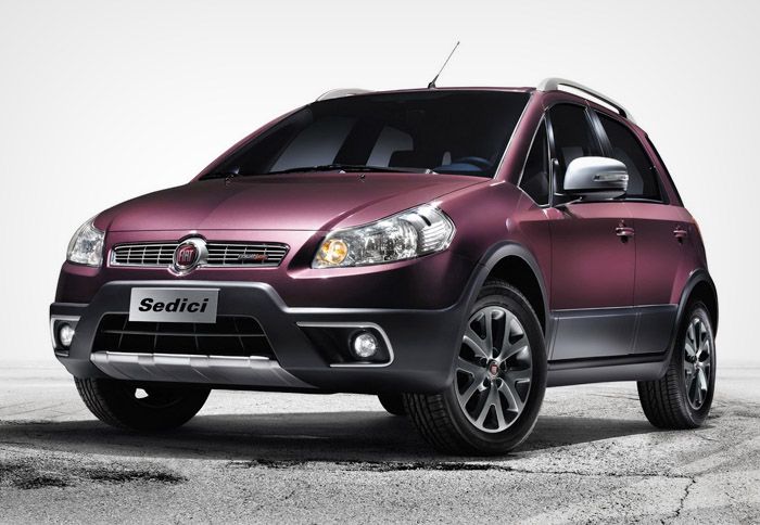 Σχεδόν αποκλειστικά στιλιστικές είναι οι επεμβάσεις που φέρει το ελαφρώς ανανεωμενο Fiat Sedici. 